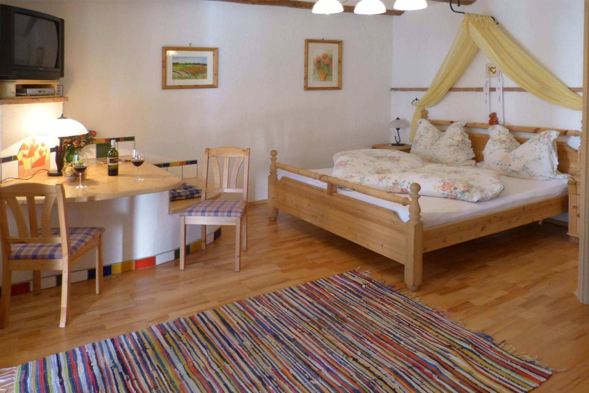 Weingut Bohrn Himmelbett Hotel Herrnbaumgarten Eksteriør billede